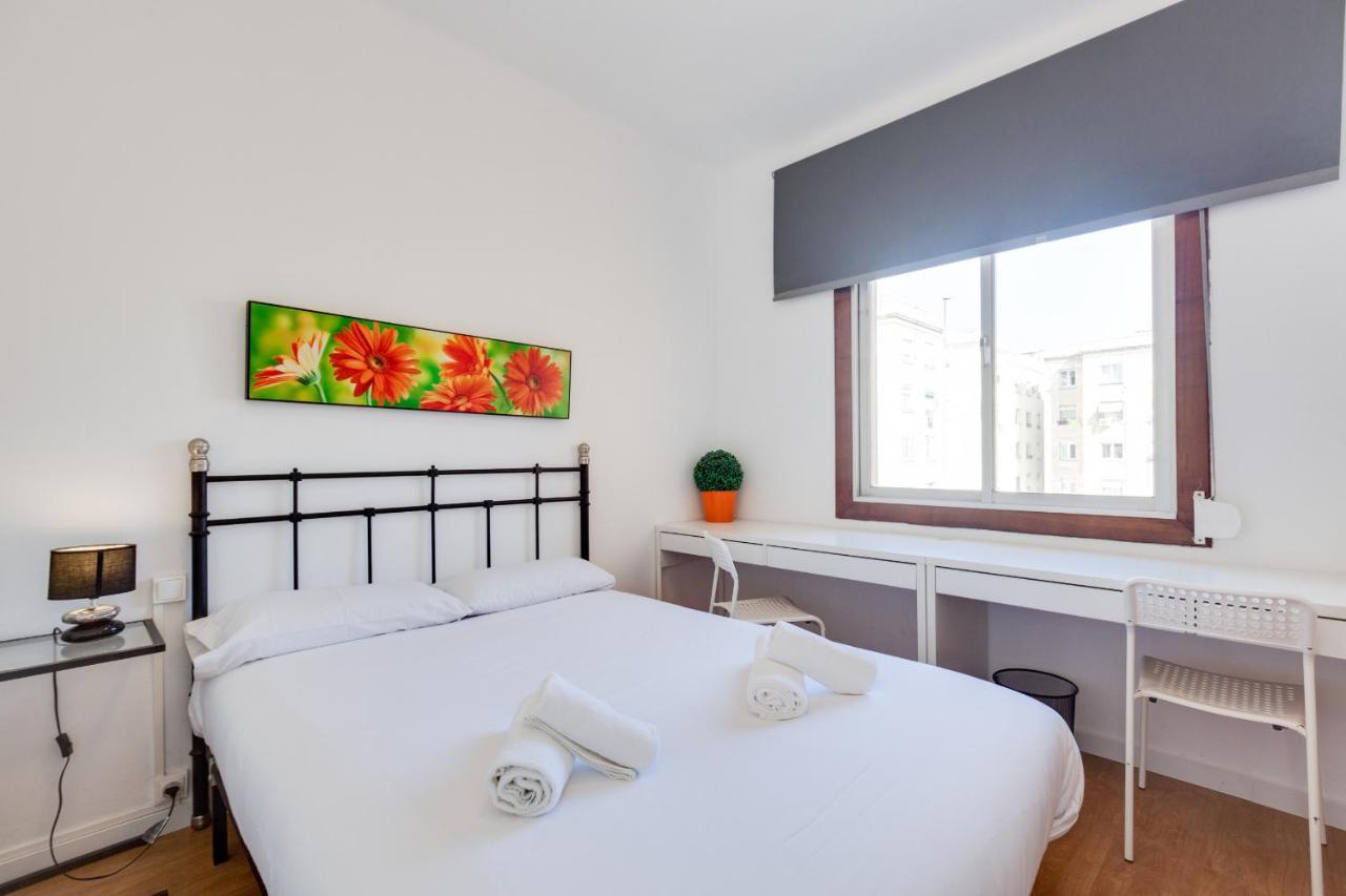 Sagrada Familia Lepant Apartment Barcelona Exterior photo